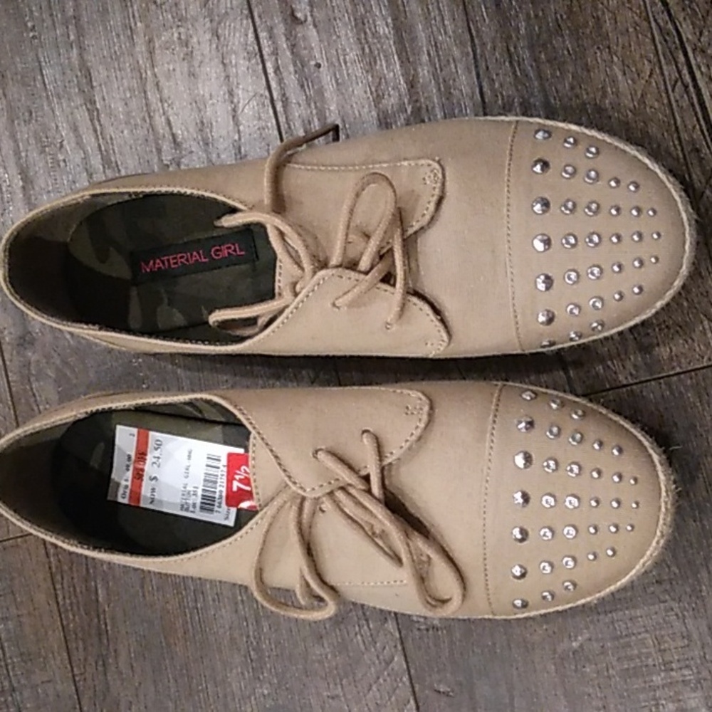 Womens shoes